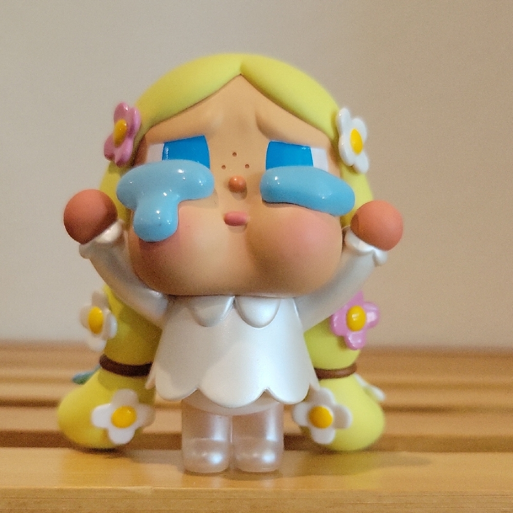 Popmart Crybaby The Sacrificial Blonde Ver. No Box Or Little Piece